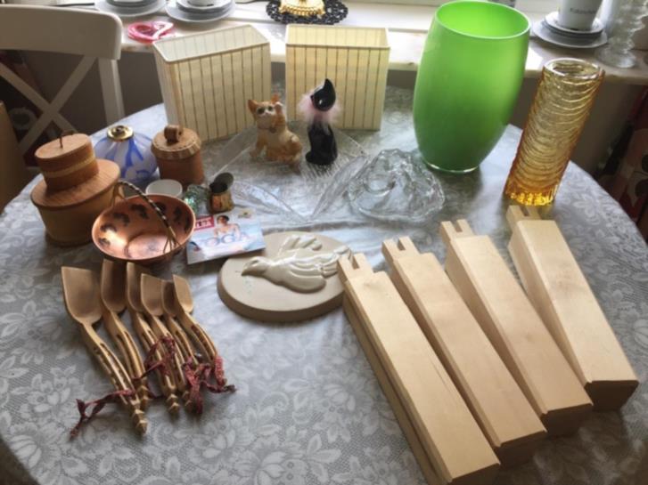 Vas,sängben,fat ,lampskärm m.m