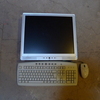 Dataskärm (platt), Tangentbord+Mus, Persienner, Laptopskåp