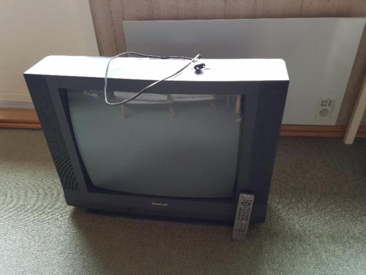 Tjock-TV 28 tum Panasonic bortskänkes
