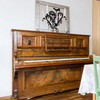 Piano i lärkträ