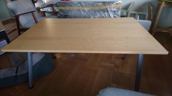 Ikea Galant skrivbord höj och sänkbart