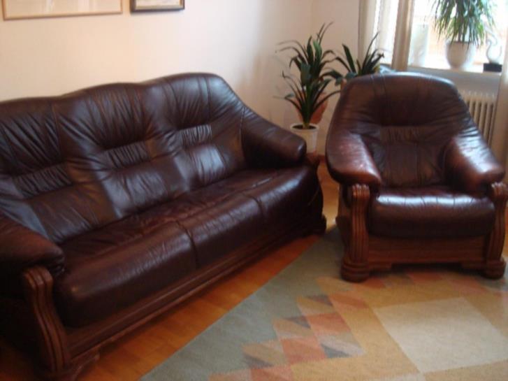 Skinnsoffa med två fåtöljer bortskänkes!
