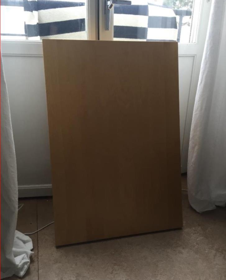 Utfällbart bord