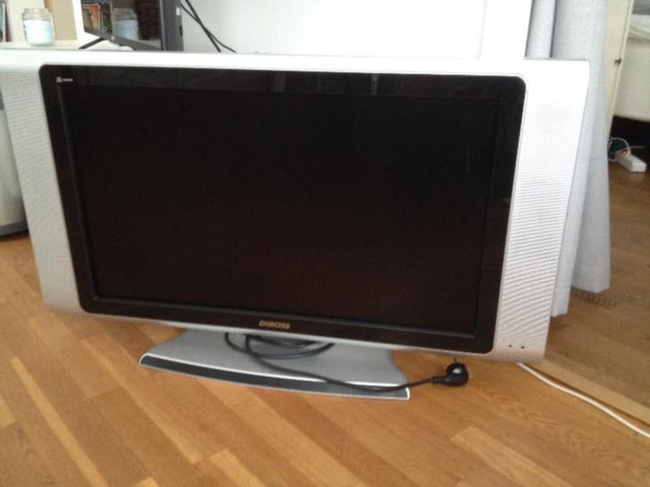 TV 32" LCD, Diboss