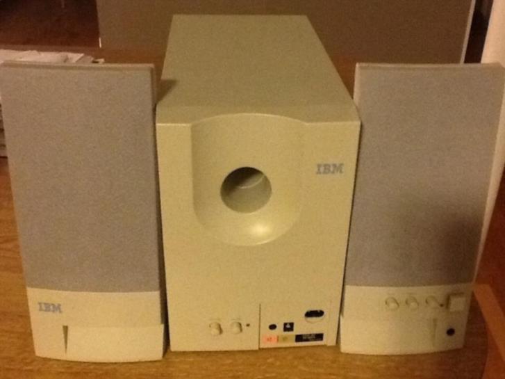 Bas och högtalare till dator