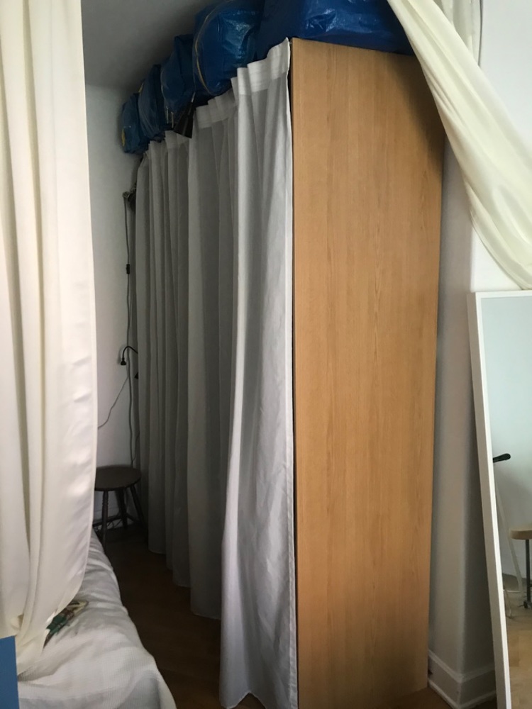 Garderob bortskänkes