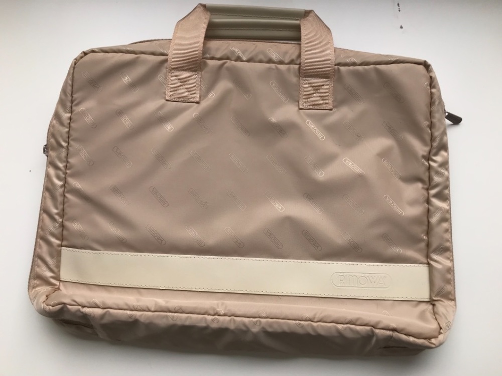 Vadderad datorväska