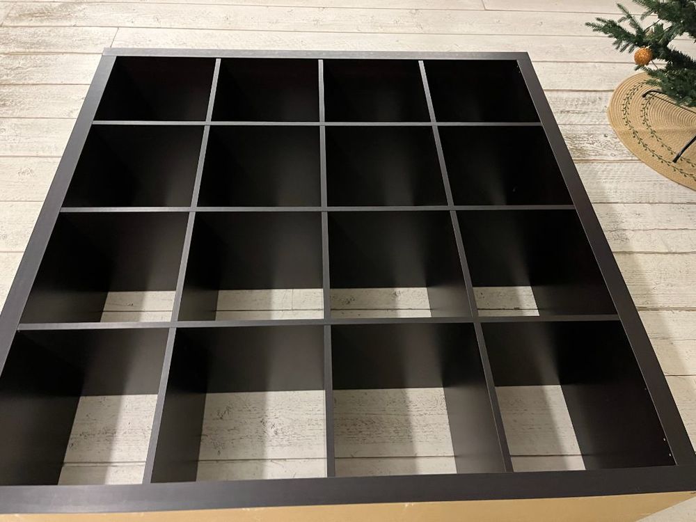 Bokhylla IKEA Kallax 4x4 bortskänkes Stockholm