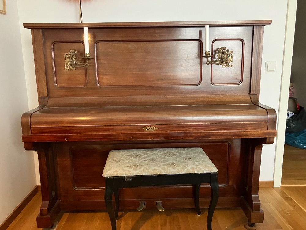 Piano bortskänkes