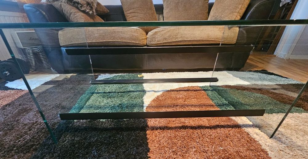 Soffbord i glas. 150x70x46