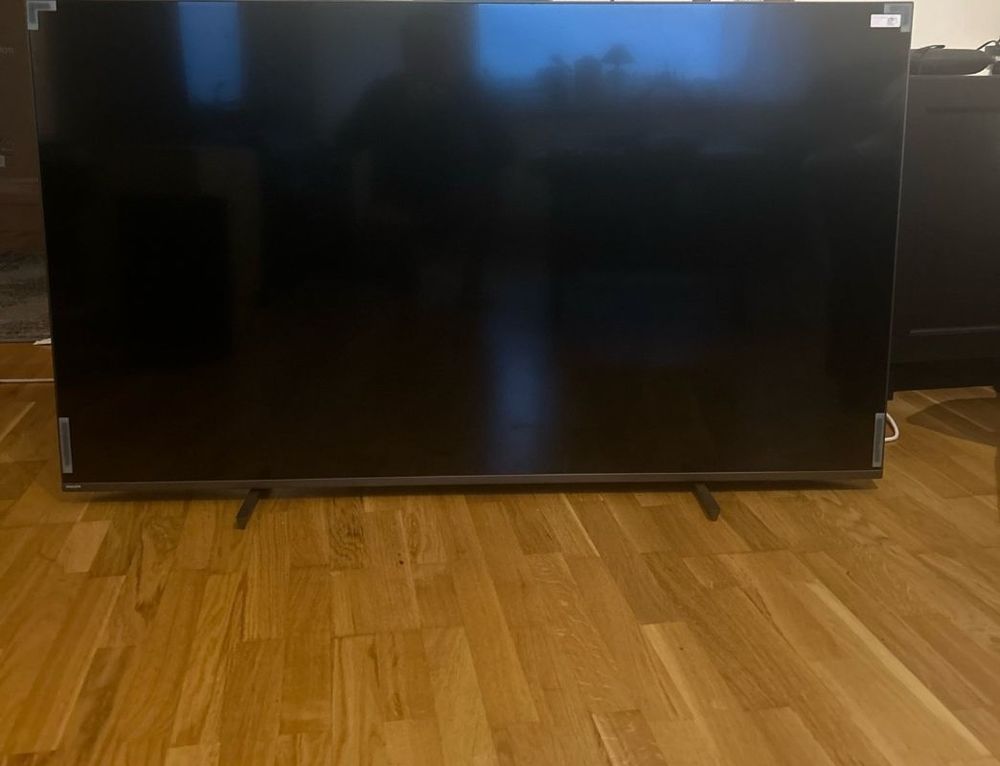 Philips 65tums smart TV bortskänkes 