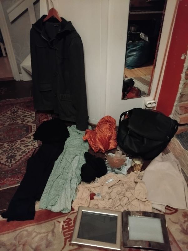 Vinterjacka XL , NAKDTjejkläder, svart ryggsäck mm