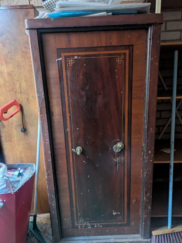 Gammaldags kassaskåp