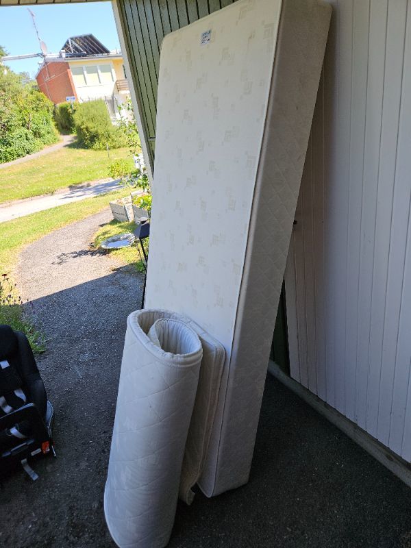 Säng 90cm ×200cm