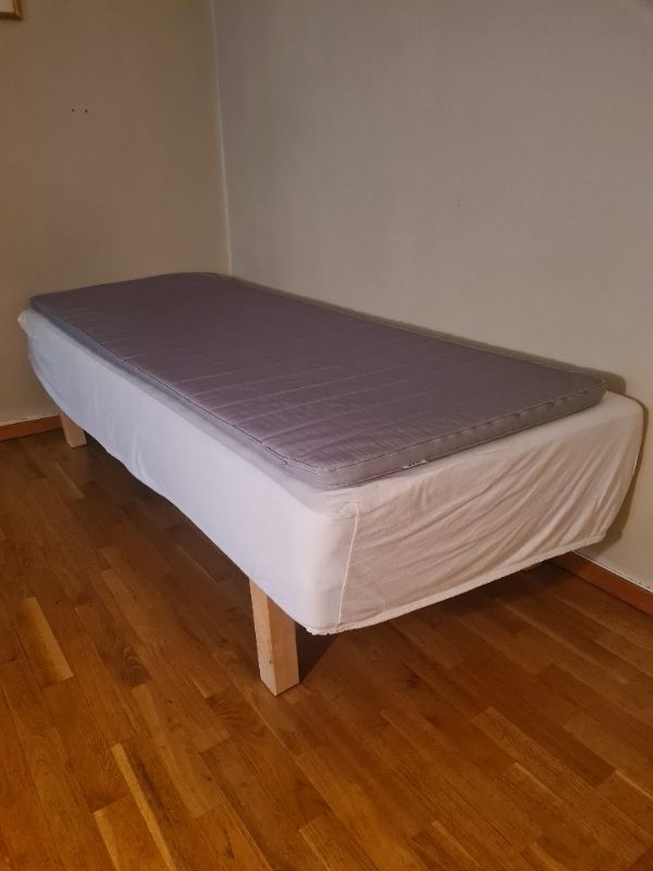 Säng ikea 90 cm