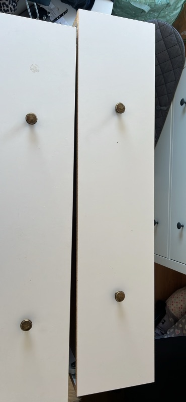 Sängstomme med förvaring