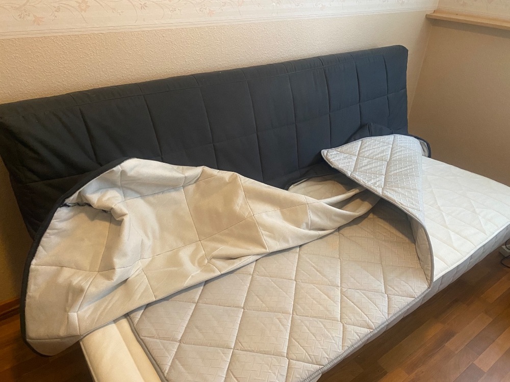 Bäddsoffa Ikea bortskänkes fint skick 