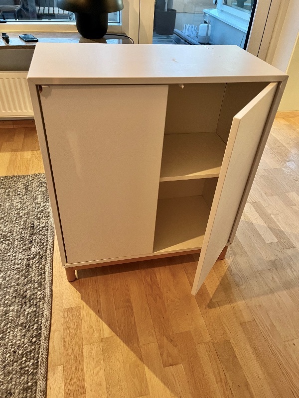 Skåp från IKEA(Eket)