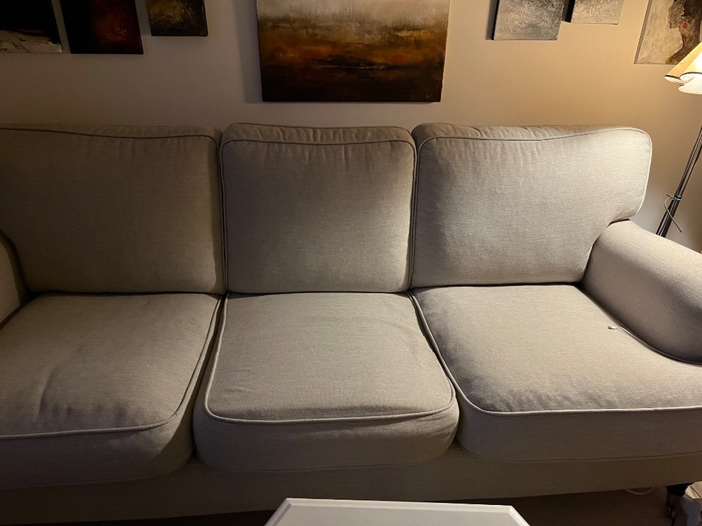 Fin howardsoffa med hjul