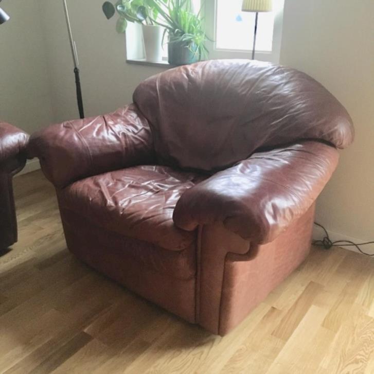 2-sits soffa och fåtölj i skinn